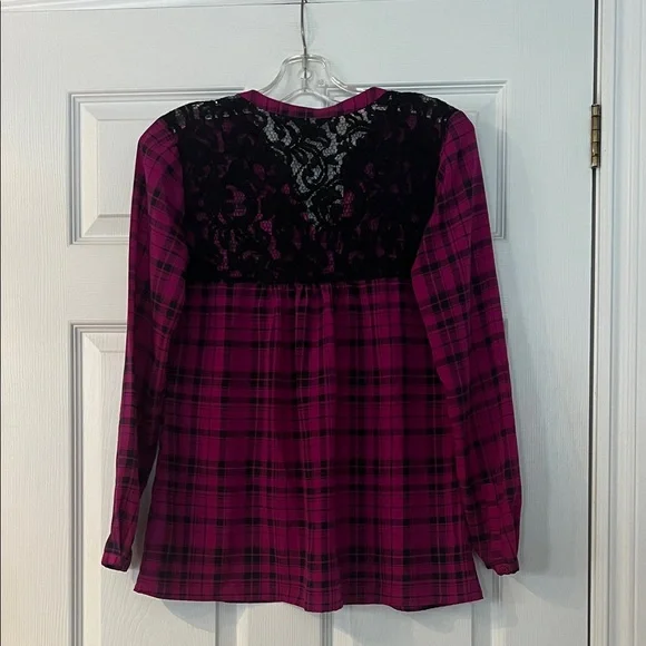 4/$20 Jessica Pink and Black Plaid Blouse - Picture 3 of 3